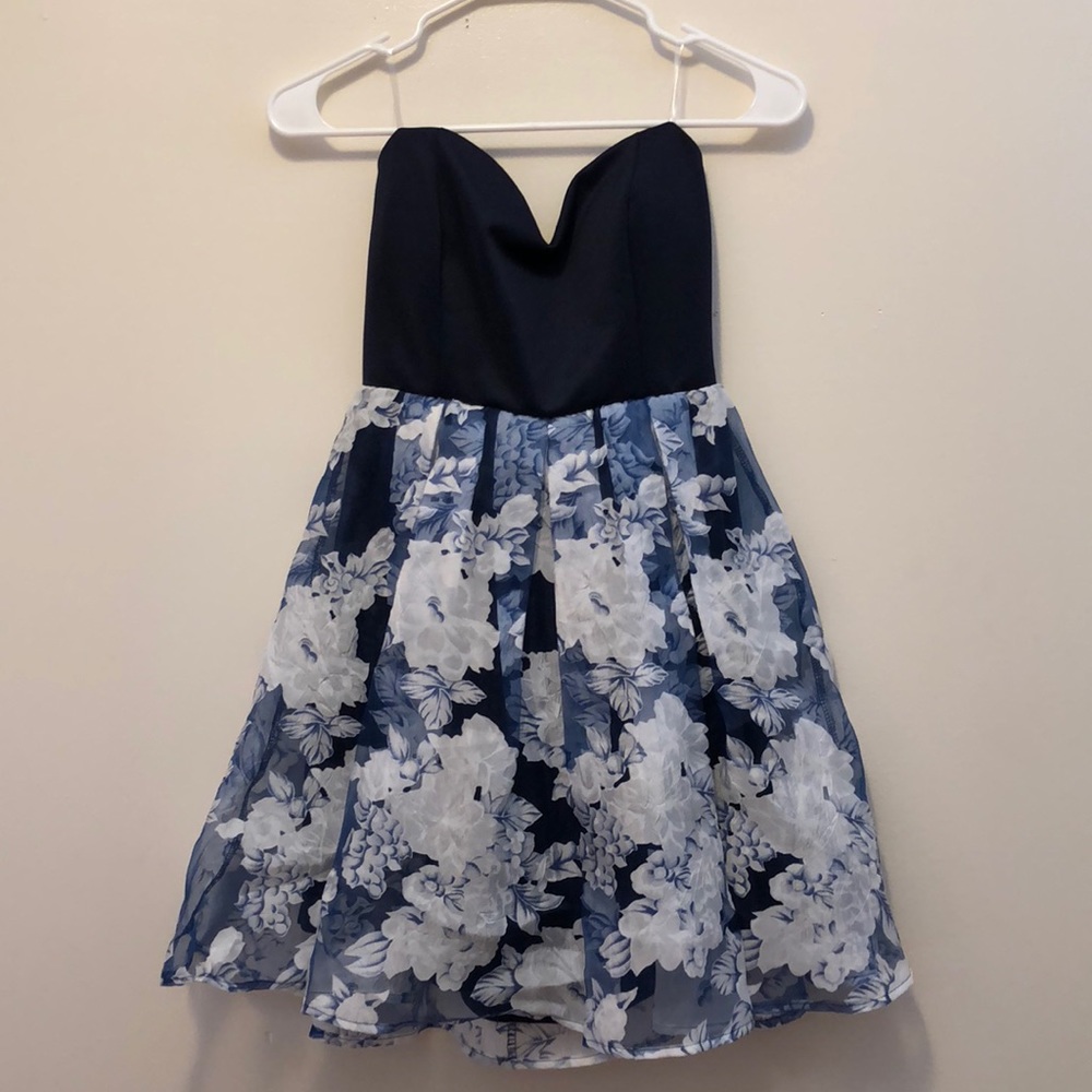 strapless dress